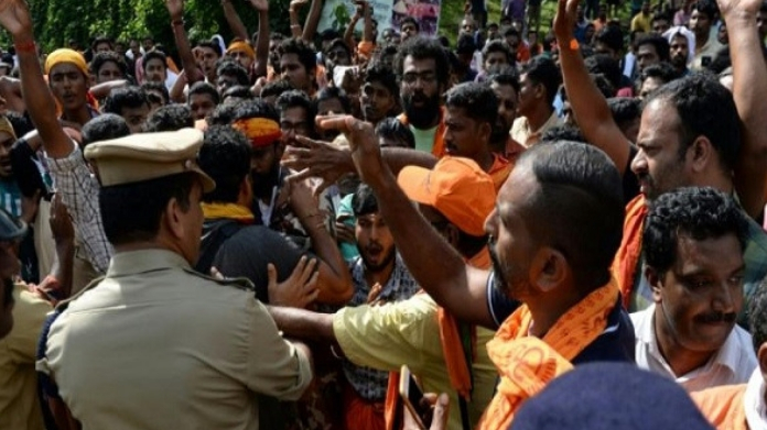 case against 190 people on blocking women to sabarimala
