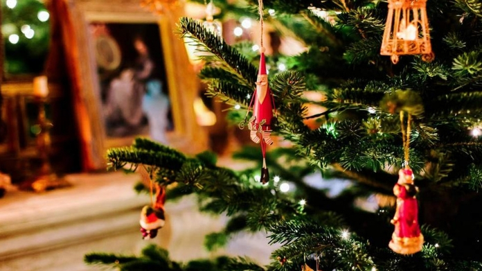 world to celebrate christmas tomorrow