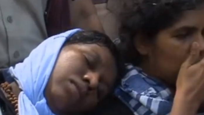 kanaka durga and bindu illegally detained in casualty by police