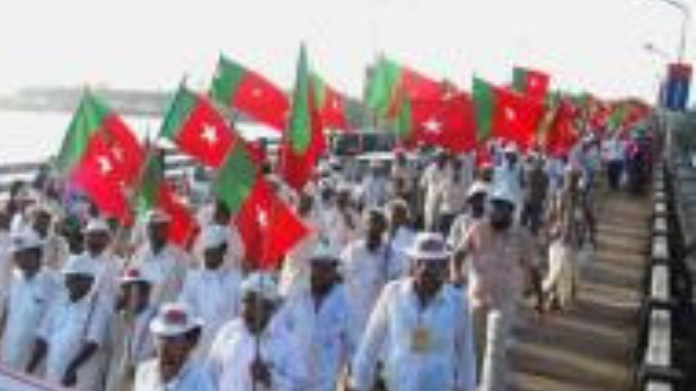 sdpi march to mullappally ramachandran mk raghavan office