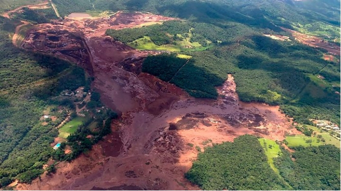 7 dead as dam collapsed in brazil