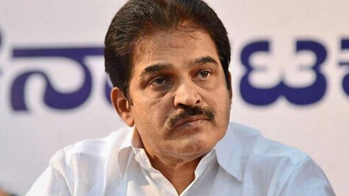 kumaraswamy need not to resign says kc venugopal