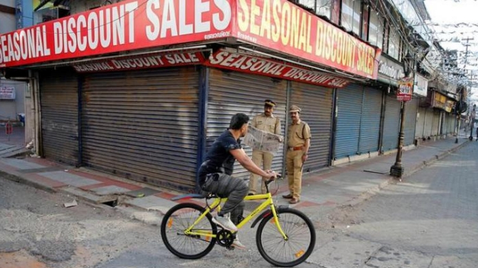 strike continues in kerala attendance low in firms
