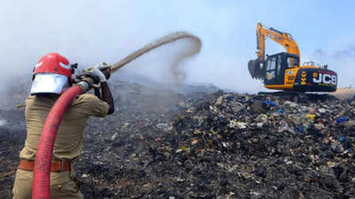 https://www.twentyfournews.com/2019/02/24/brahmapuram-plant-fire-doused.html