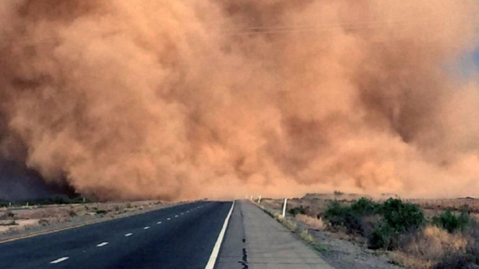 chances of heavy rain and sand storm in saudi