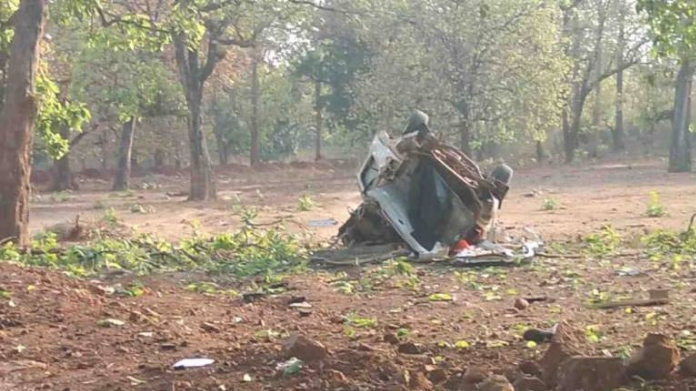 chattisgarh Maoist attack killed 6 including bjp mla