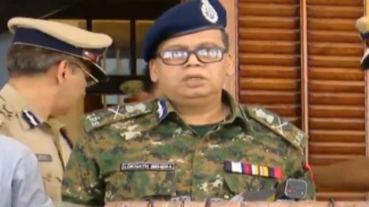 ensure social distancing in public areas: DGP