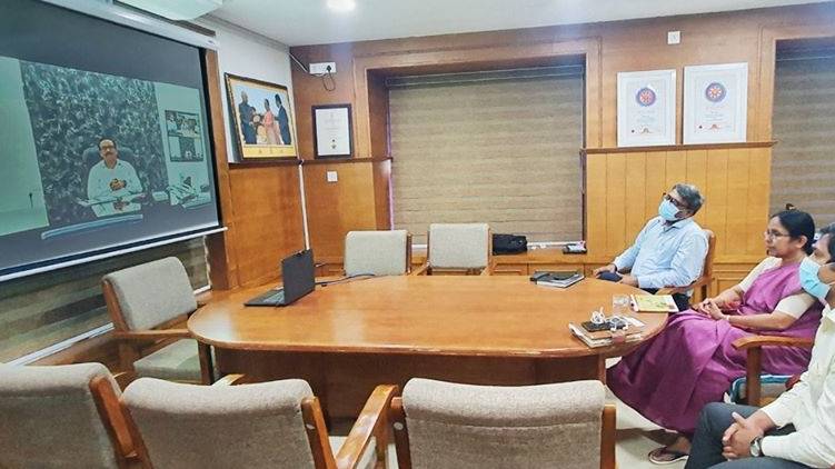 covid19 Kerala Model Maharashtra Health Minister held a discussion.