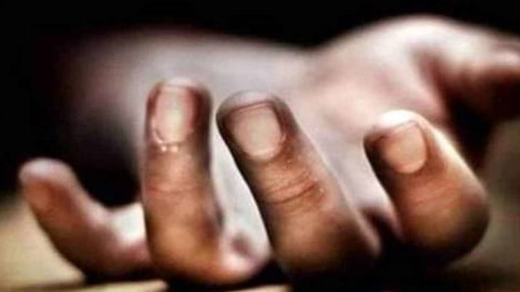 Autorickshaw driver set ablaze by petrol; One person died of burns
