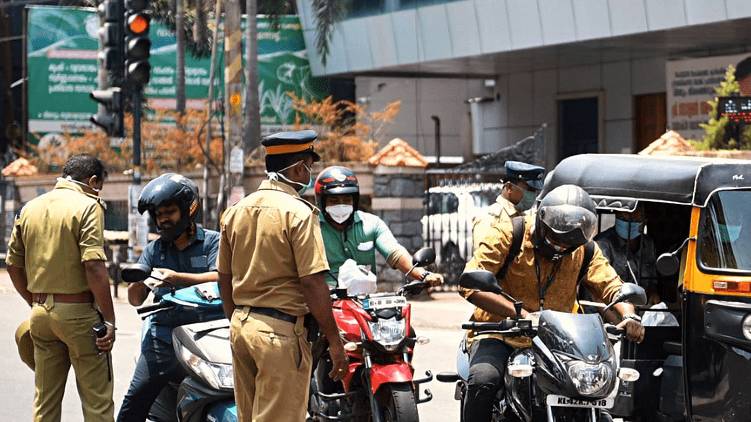 Lockdown violation kerala police