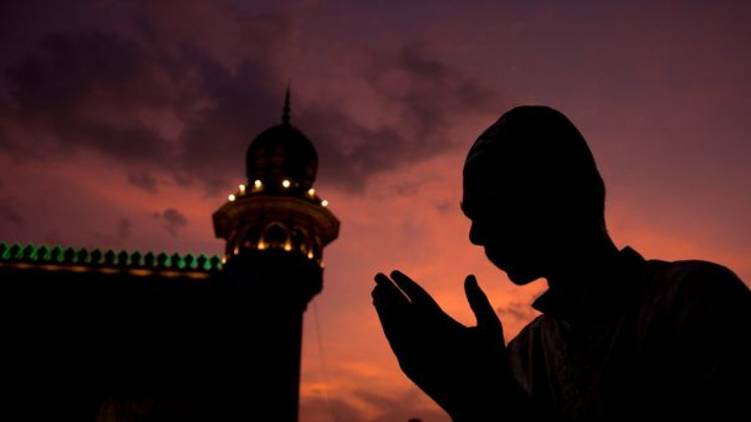 kerala celebrates eid ul fitr tomorrow