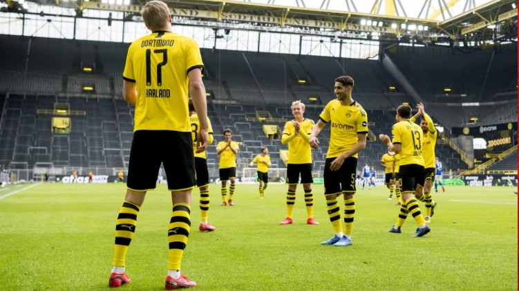 social distancing substitute football