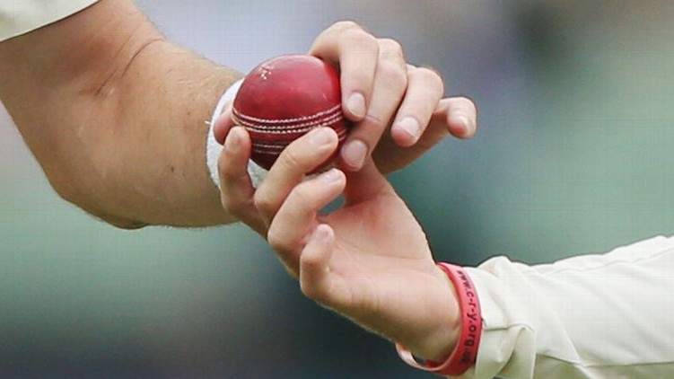 icc saliva ball shining