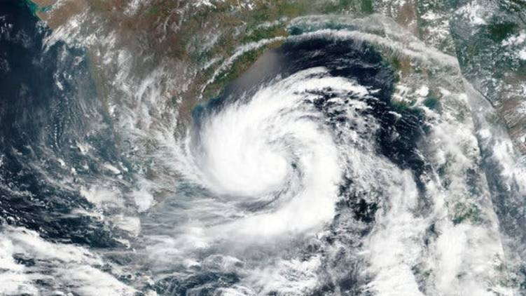 amphan cyclone approaches odisha