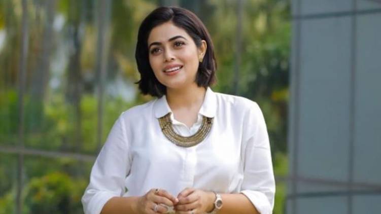 idukki native behind shamna kasim blackmail case
