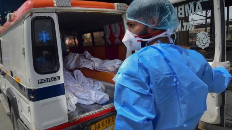 Turned away by 18 hospitals Bengaluru man dies with covid symptoms