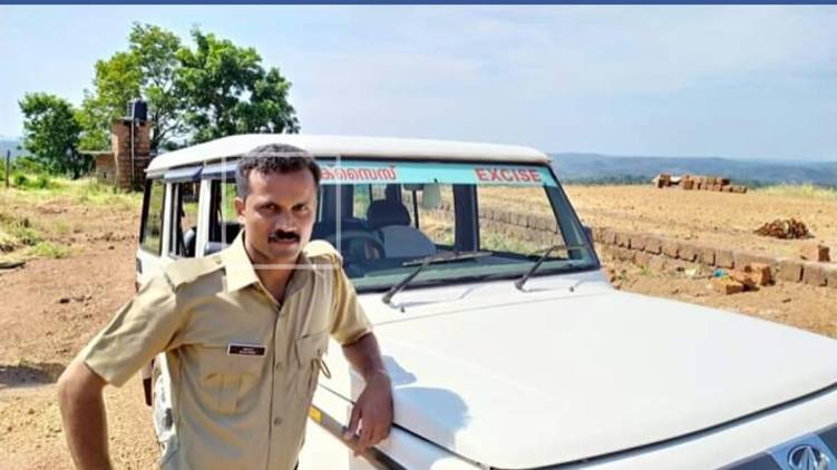 kannur 28 year old excise officer covid death