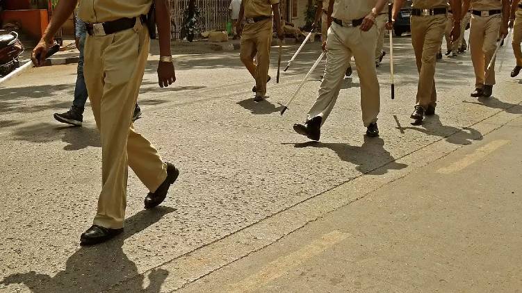 covid limited number of police officers in station