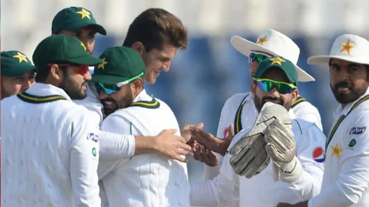 michael holding pakistan team