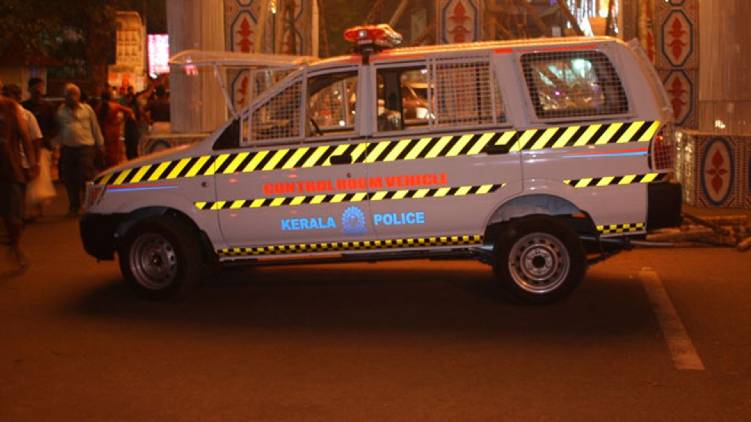 KERALA POLICE IN NIGHT
