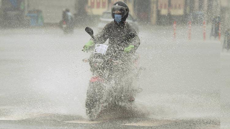 yellow alert in 9 districts kerala
