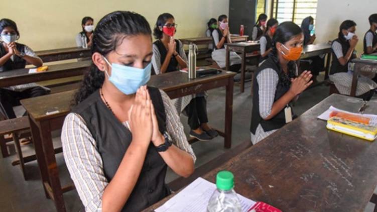 cbse declares 12th std results