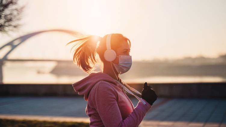 should you wear mask while exercising