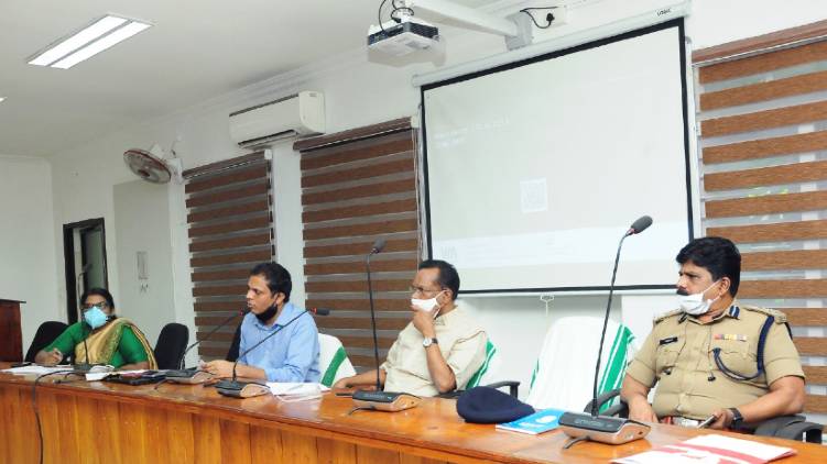 COVID Kozhikode; Minister TP Ramakrishnan
