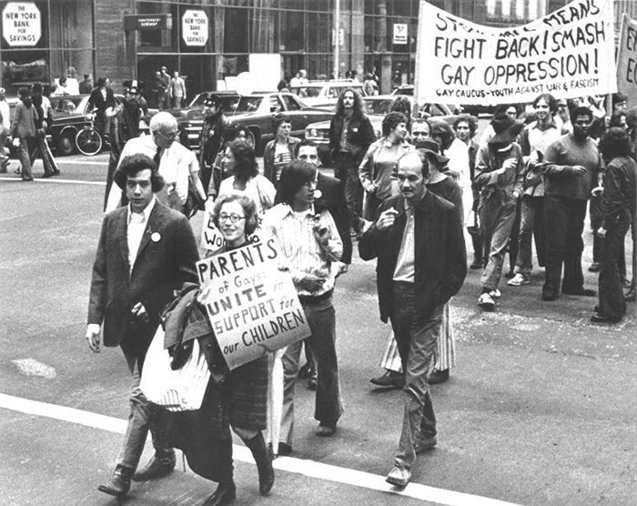 17 powerful photographs of historic woman