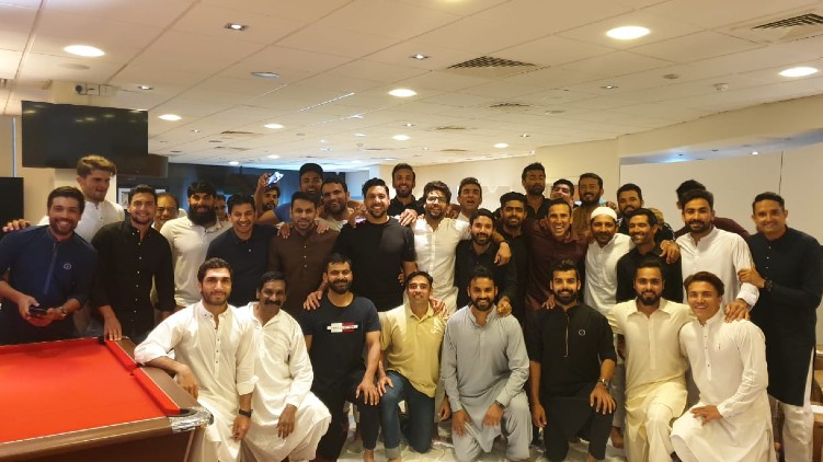 pak cricket team eid