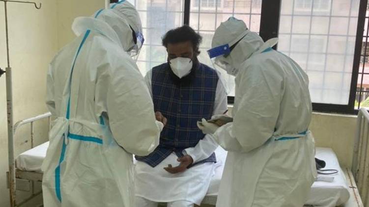 covid to karanataka health minister
