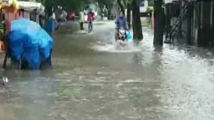 heavy rain in country