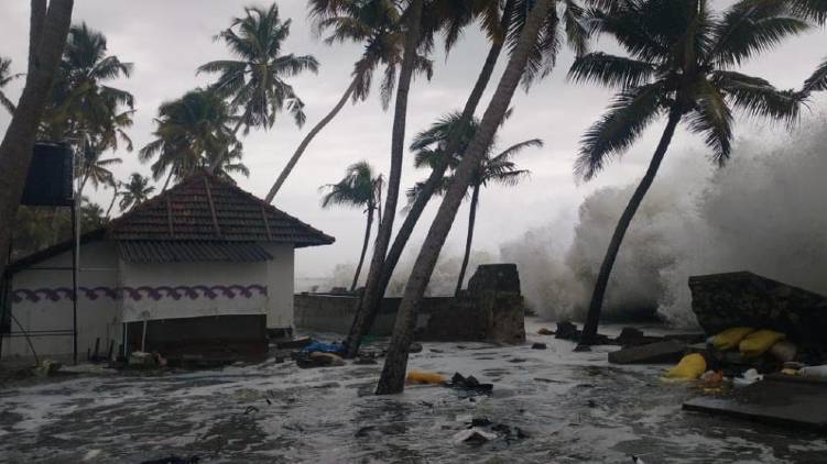 red alert in five districts