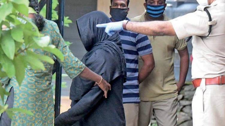 swapna got 3 crore rupee as commission