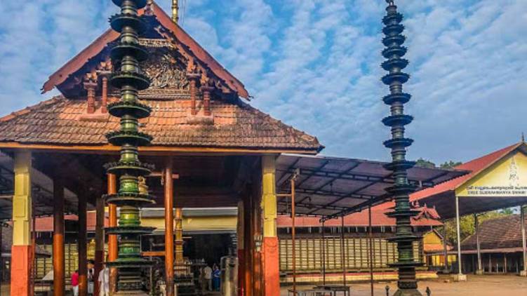 travancore dewaswom board temples allow devotee entry