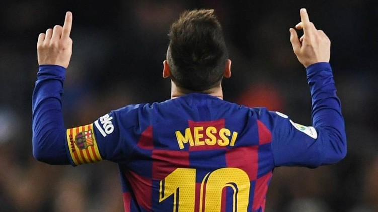 Lionel Messi stays Barcelona