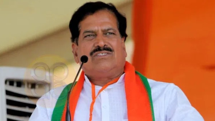 Suresh Angadi died Covid