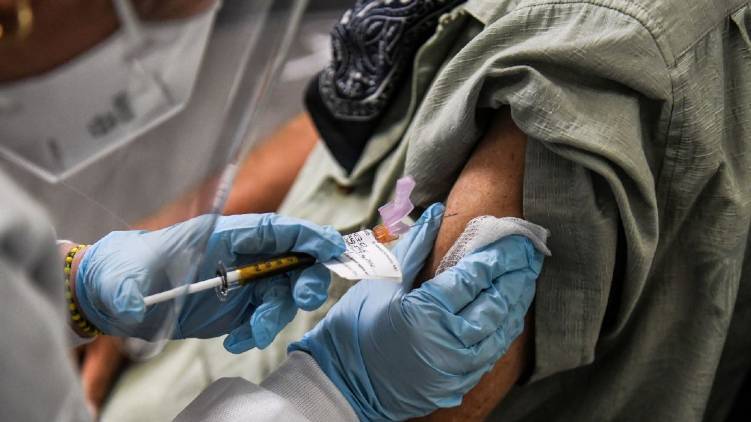 oxford covid vaccine pauses
