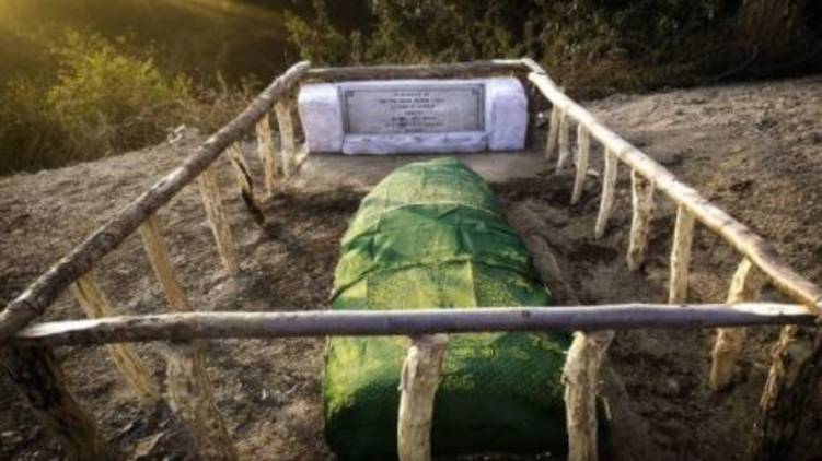 Indian Army Restores Damaged Grave Of Decorated Pak Officer
