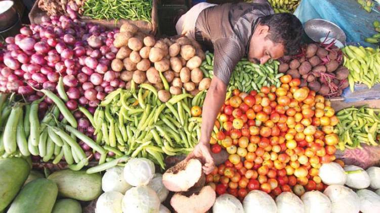 chief minister declares basic price for 16 vegetables