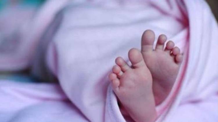 baby feet