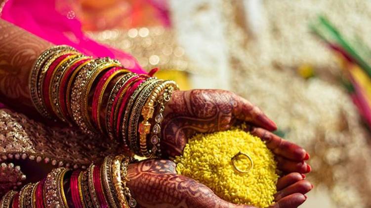 mes against woman marriage age