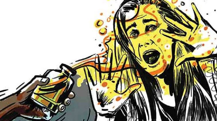 pathanamthitta woman acid attack
