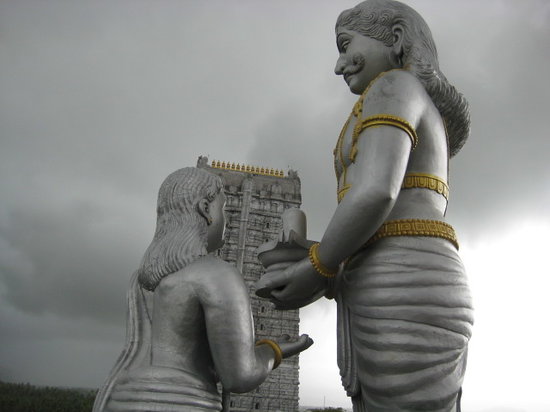 temple were ravana is worshipped 