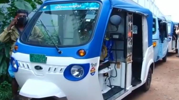 Electric auto workers unable to service Kozhikode