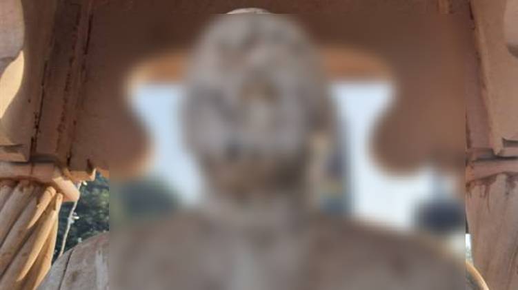 rajiv gandhi statue