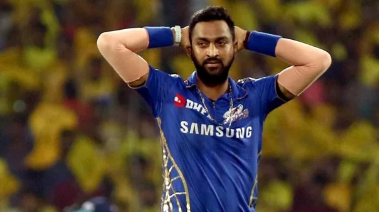 Krunal Pandya Airport gold