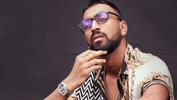 Krunal Pandya watches crore