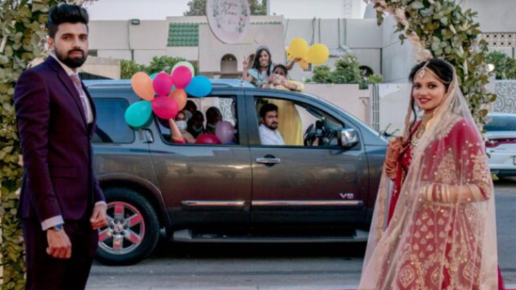 Couple Drive-By Wedding Covid