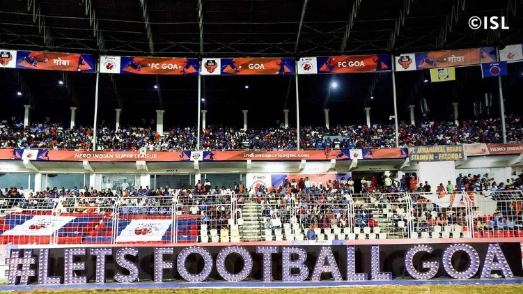 football fan isl ipl